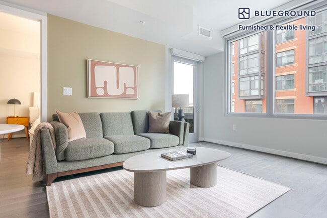 Building Photo - 1122 N Hudson St Unit FL4-ID1240