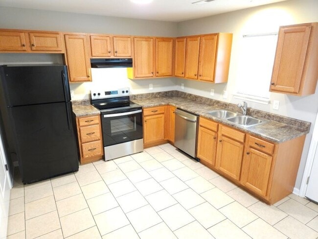 Photo - 705 Crestland Ave Unit B1