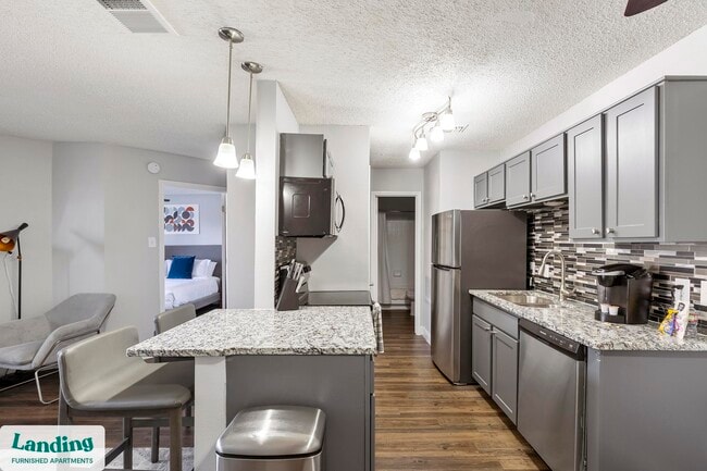 Photo - 1919 W Tarrant Rd Unit 405.1407191