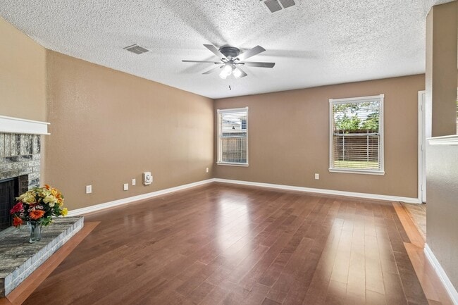 Photo - 2232 Chestnut Dr