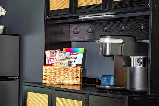 Photo - 1818 W 39th St Unit ID1295600P