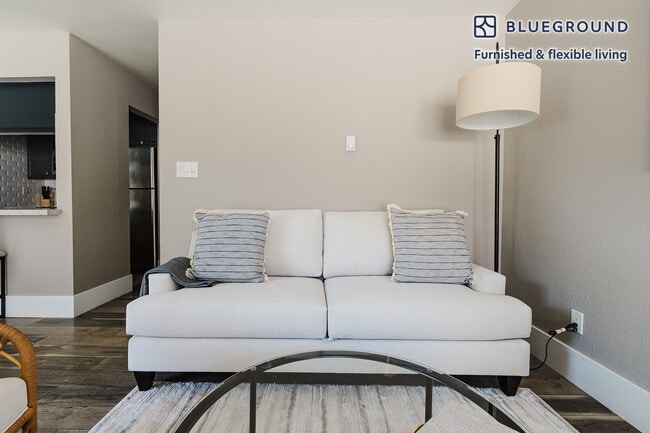 Photo - 5 W Bellevue Ave Unit FL0-ID1786