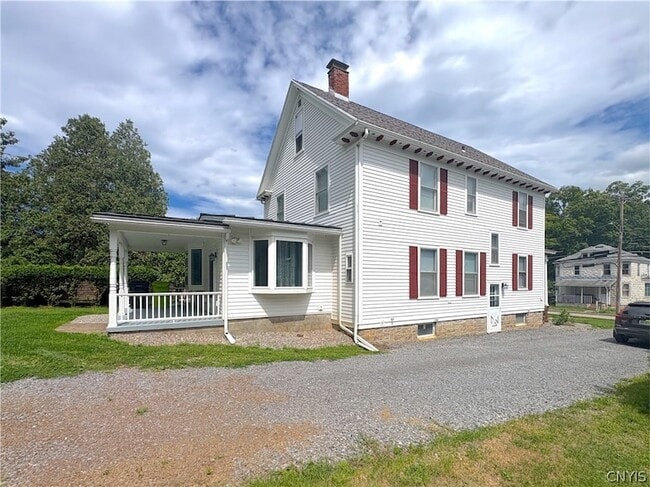 Photo - 3565 Oneida St