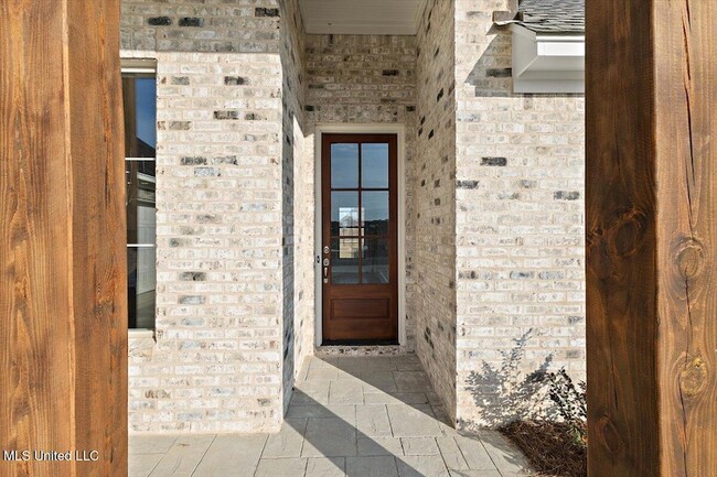 Photo - 464 Aurora Cir