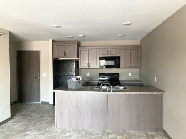 Kitchen - Thunder Hawk