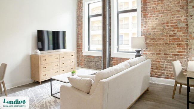 Photo - 425 20th St S Unit 208.579042