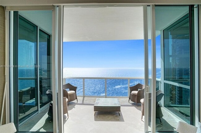 Building Photo - 18101 Collins Ave Unit 4206