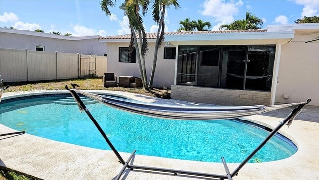 Photo - 4360 NE 13th Ave