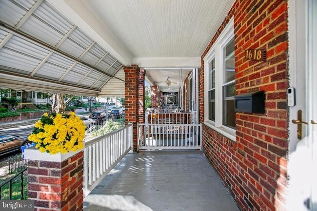 Photo - 1618 D St NE