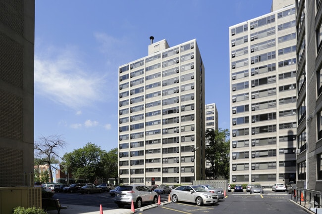 Photo - Algonquin Apartments