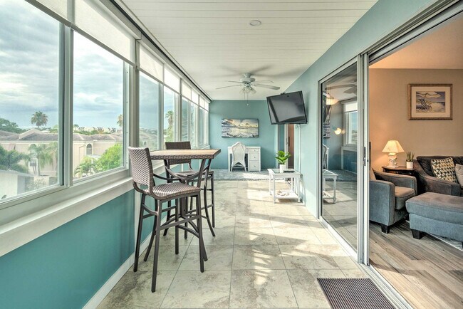 Photo - 1037 W Peppertree Dr Unit SI FL3-ID1546456P