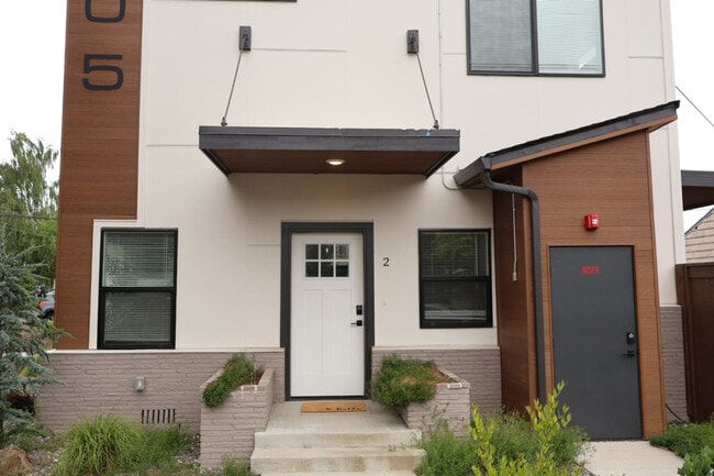 Photo - 204 E 35th St Unit ID1334340P