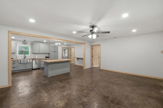 Photo - 509 Co Rd 2271