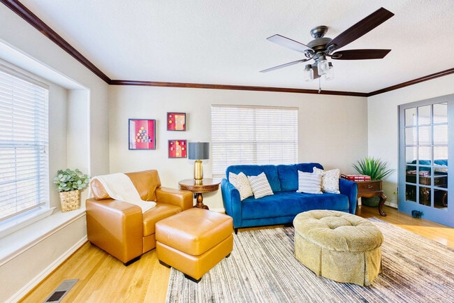 Photo - 1072 Valley View Dr Unit ID1363334P