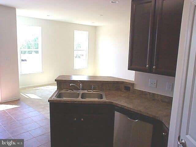 Photo - 1209 Madison Ln