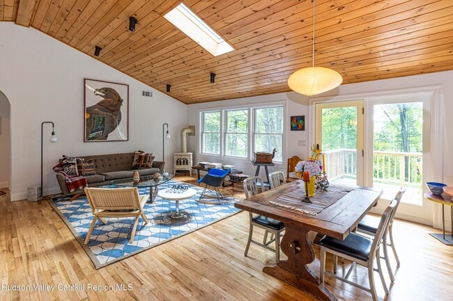 Photo - 19 Bakertown Rd