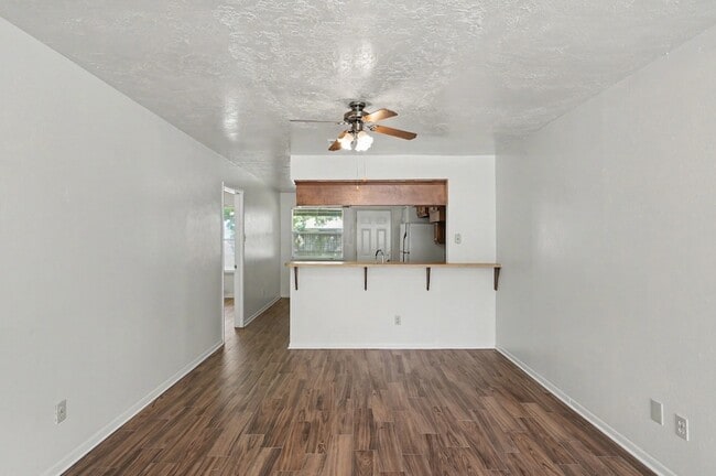 Photo - 1605 Hazelwood St Unit B