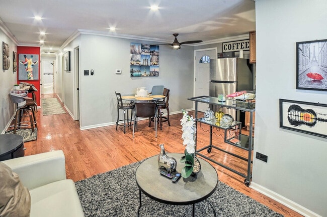 Photo - 703 S Central Park Ave Unit ID1306374P