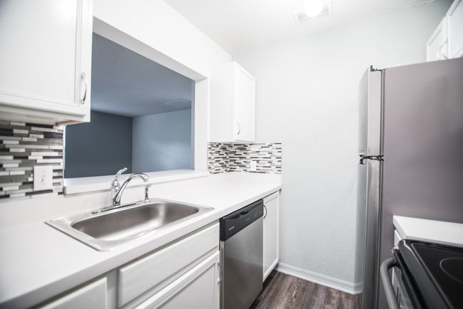 Photo - Woodland Heights Apartments