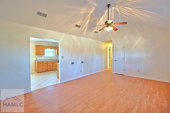 Photo - 915 Churchfield Dr