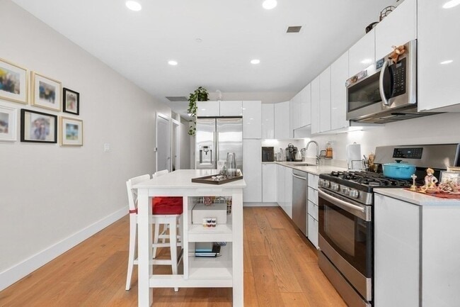 Photo - 250 Meridian St Unit 204