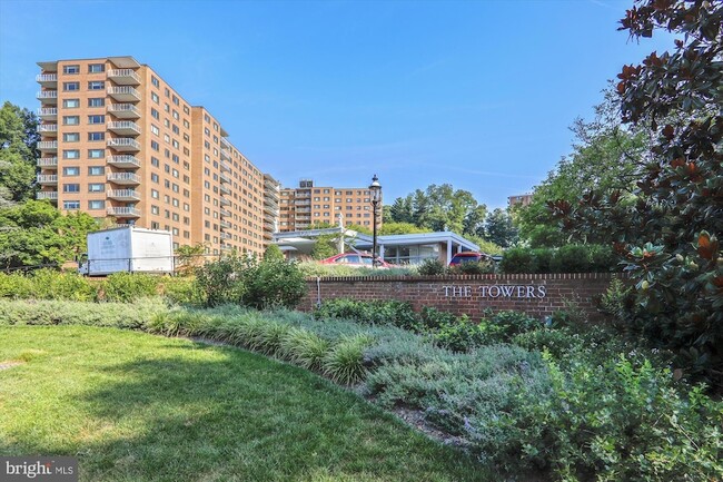Photo - 4201 Cathedral Ave NW Unit 908E
