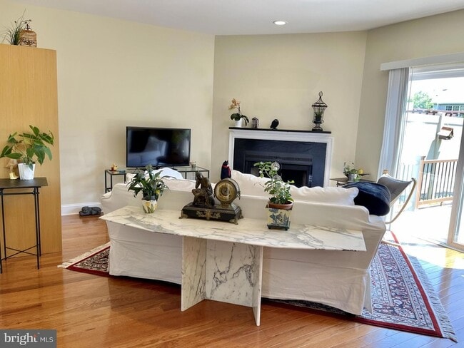 Photo - 302 Marten Rd