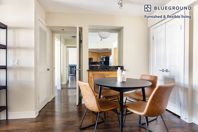 Photo - 7660 Beverly Blvd Unit FL3-ID483