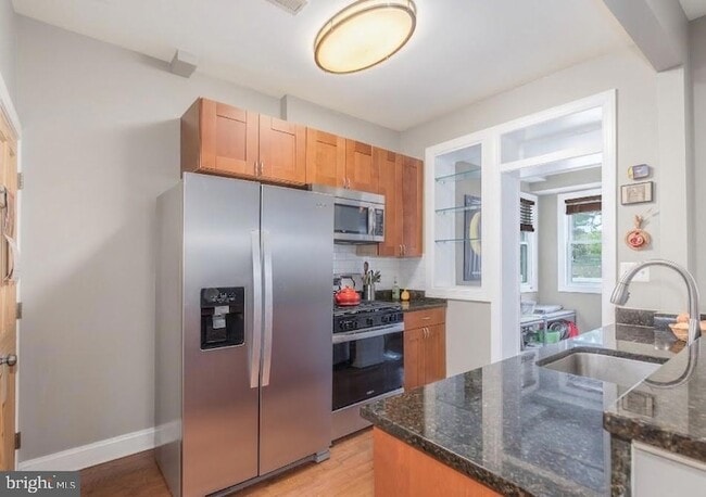 Photo - 116 V St NE
