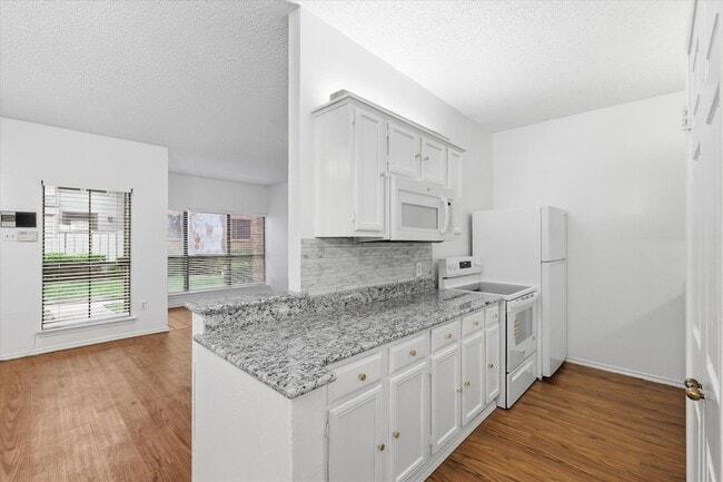 Photo - 9600 Royal Ln Unit 506