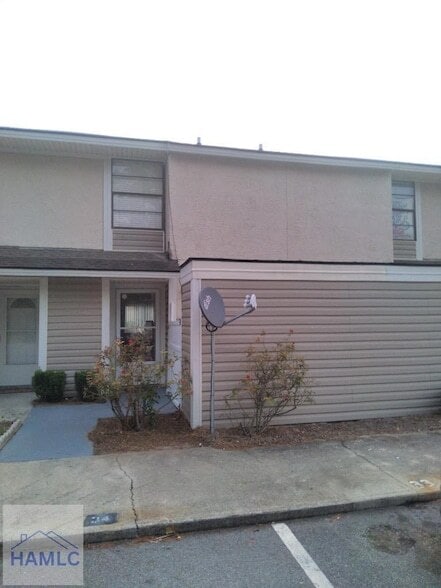 Photo - 727 S Main St