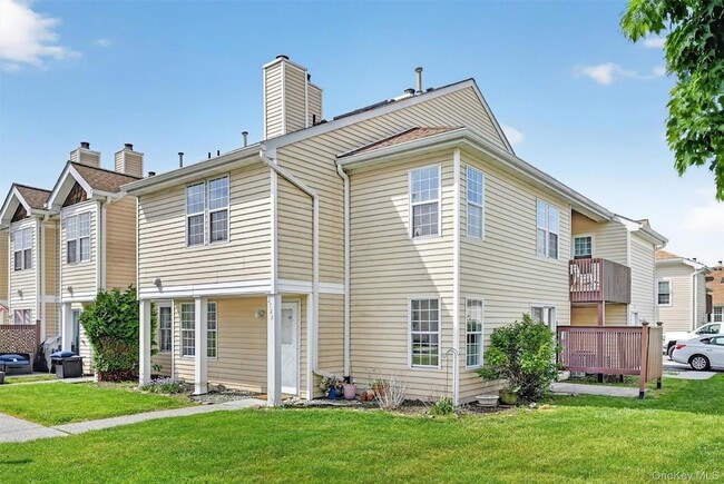 Building Photo - 2722 Whispering Hills Dr Unit 542