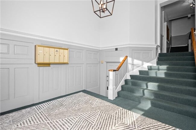 Photo - 600 W Olney Rd Unit 202