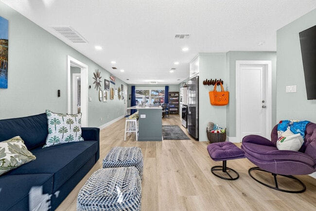 Photo - 1412 Gladys Cir Unit SI ID1466152P