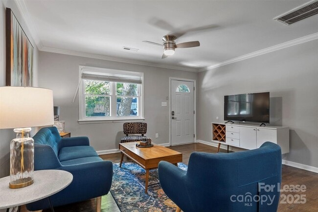 Photo - 2521 Dora Dr