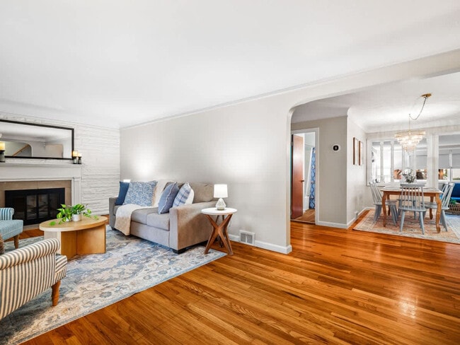 Photo - 386 Walworth Ave Unit SI ID1496104P