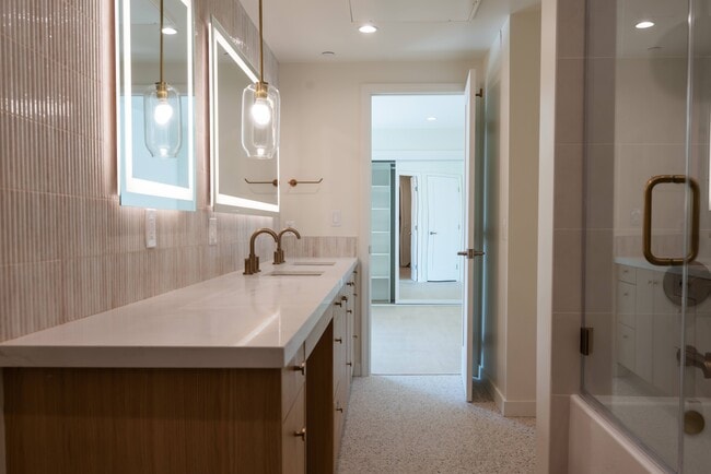 Photo - San Vicente Tower