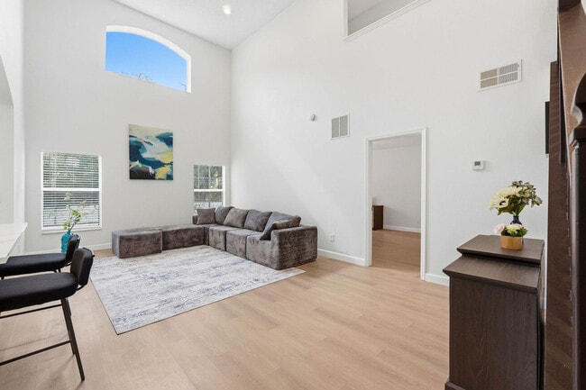 Photo - 1145 Seasons Blvd Unit SI ID1570193P