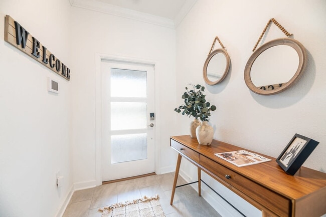 Photo - 1088 Leader St Unit ID1280805P