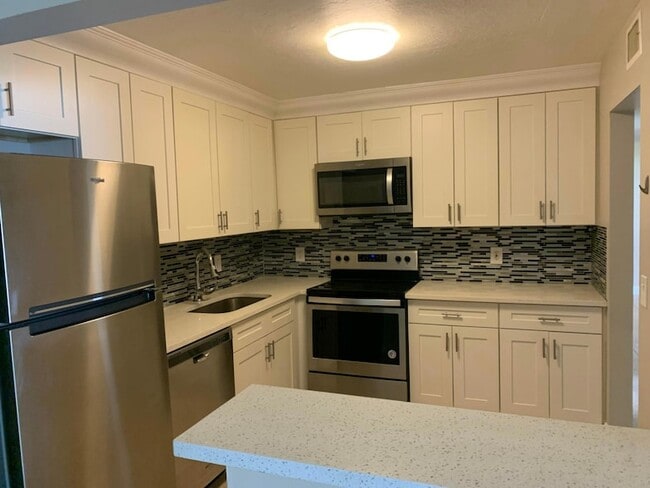 Photo - 708 SE 2nd Ave Unit 324