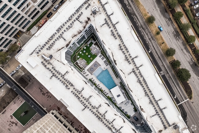 Photo - Gravity on 400