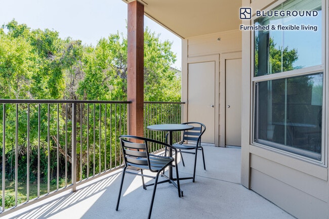 Photo - 1501 W Howard Ln Unit FL5-ID356