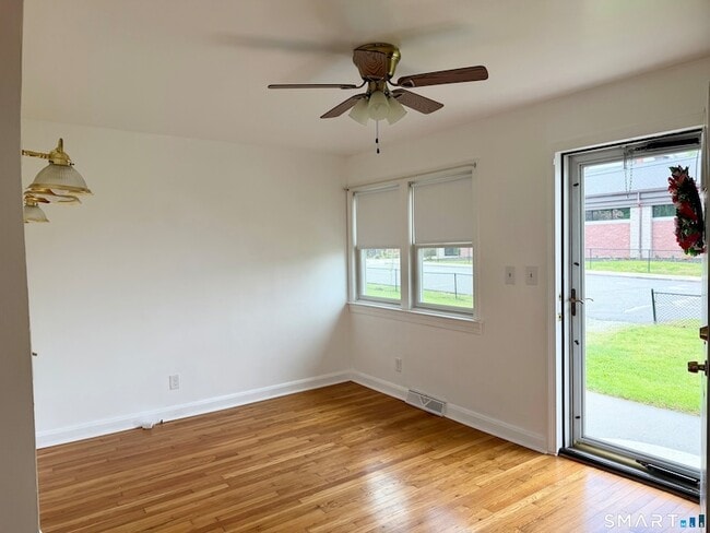 Photo - 79 S B St