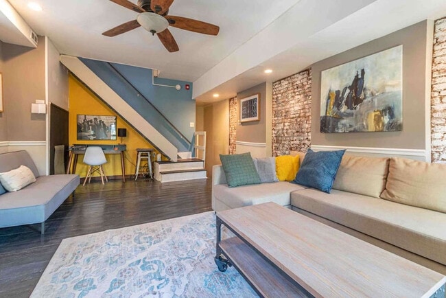 Building Photo - 1136 Rodman St Unit ID1314941P