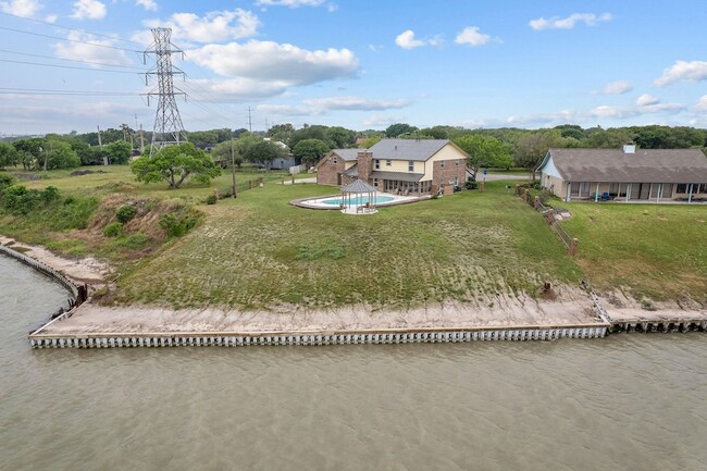 Photo - 8 Las Brisas Pl