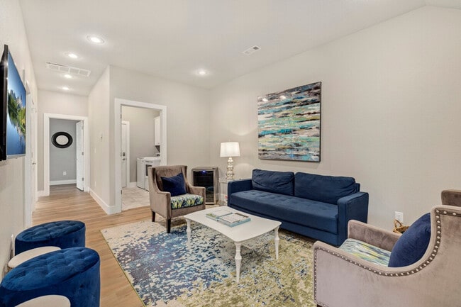 Photo - 22030 Dogwood Cir Unit ID1221797P