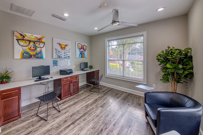 Photo - Evergreen Lenox Park