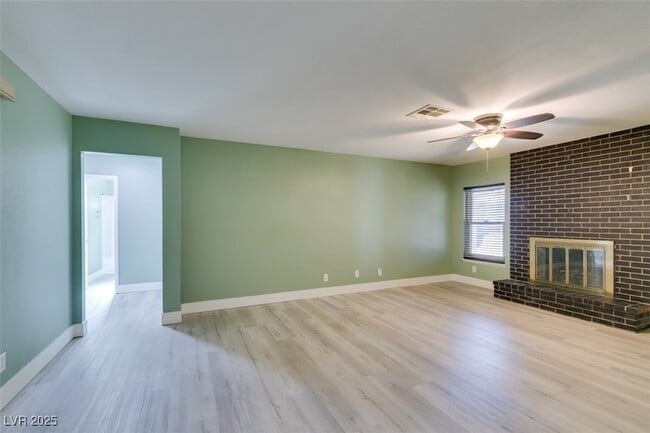 Photo - 605 Mosswood Dr