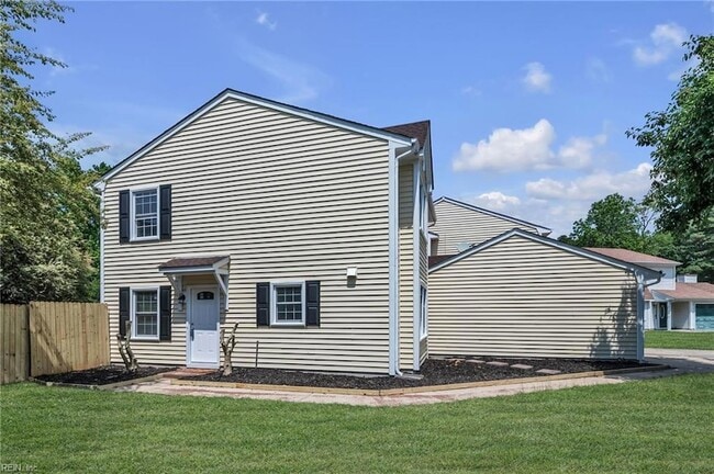 Photo - 10 Warwick Cir