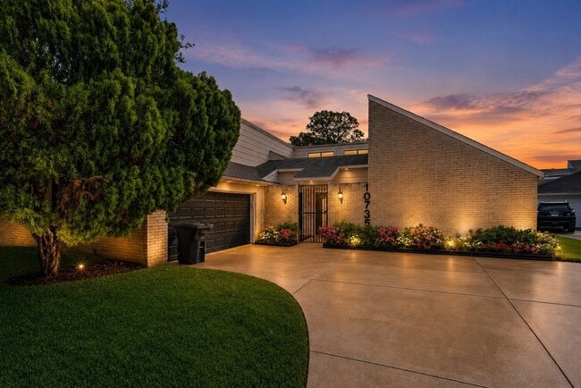 Building Photo - 10735 Kitty Brook Dr
